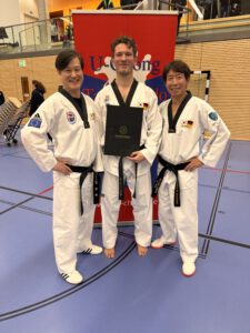 von links nach rechts: Bruce Chongman Ham, Markus Michalek, Chang Jae-Hee Bruce Chongman Ham Markus Michalek Chang Jae Hee